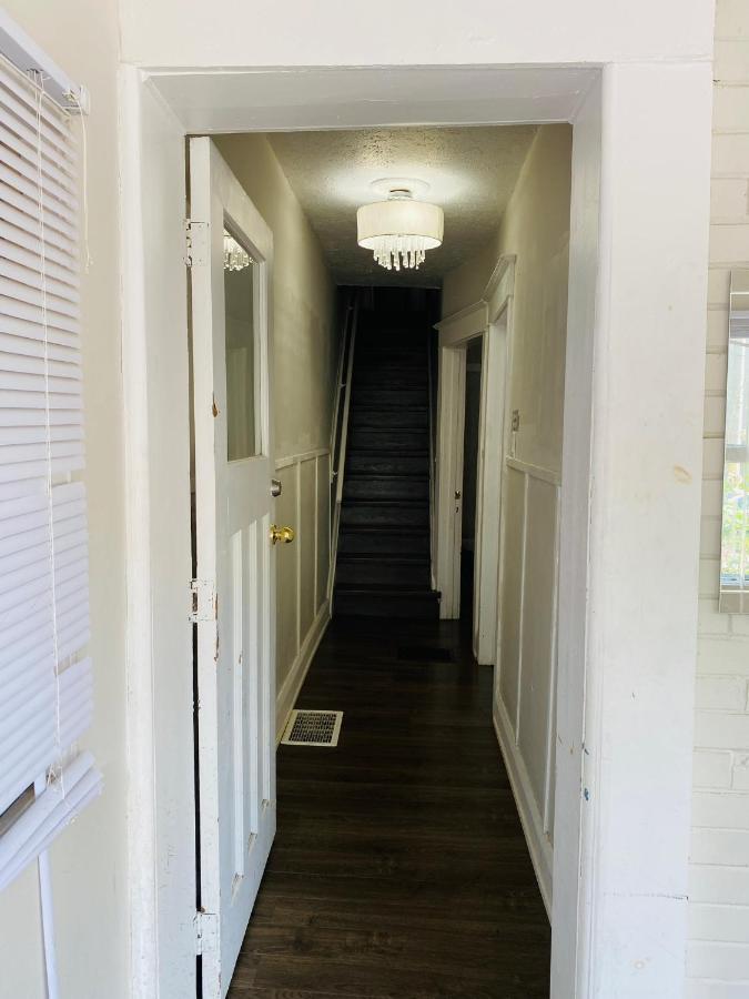 Lovely II Space Share A Room East York Canada 多伦多 外观 照片