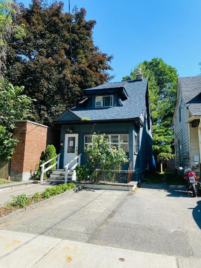 Lovely II Space Share A Room East York Canada 多伦多 外观 照片