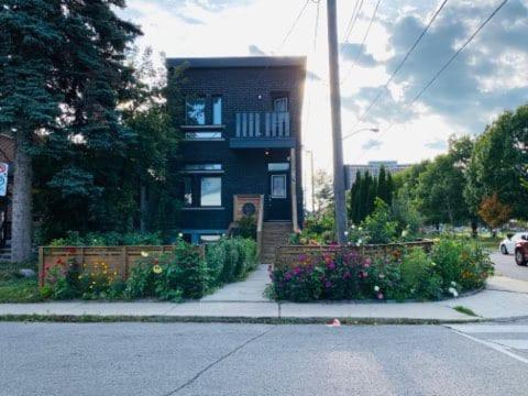 Lovely II Space Share A Room East York Canada 多伦多 外观 照片